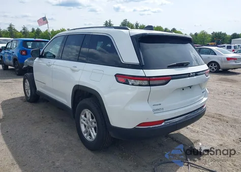 2022 Jeep Grand Cherokee Laredo 4X4 из США, поврежденный, VIN 1C4RJHAG7N8633554